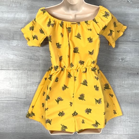3/$25 Kendall & Kylie Off Shoulder Yellow Floral Romper Small - Picture 2 of 10